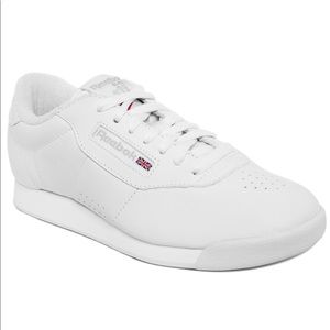 Classic Women’s Reebok Princess white sneakers 👟